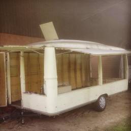 bordsteinschwalbe anhaenger foodtruck